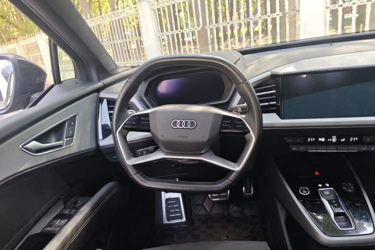 Used Audi Q5 e-tron 2022 40 e-tron Starlight Edition Mech Kit
