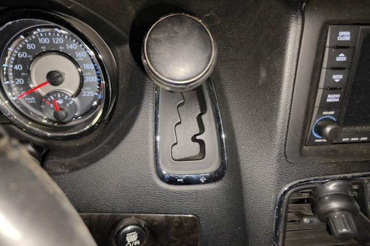 Used Chrysler Grand Voyager 2013 3.6L Luxury Edition
