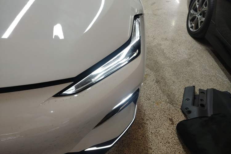 Used Geely Galaxy E8 2024 665 km Range Rear-Drive Starship Long-Range Version
