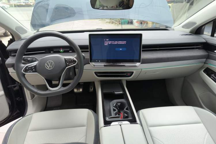 Used Volkswagen ID.7 VIZZION 2024 First Edition Center Console