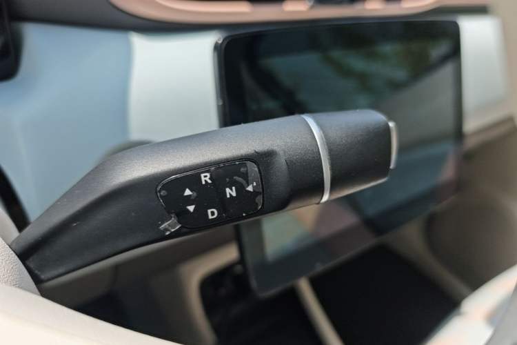 Used Leapmotor T03 2023 403 Smart Edition Gear Lever