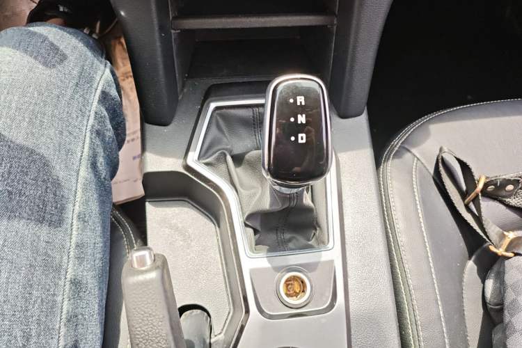 Used JMC Yuhu EV 2022 4x2 LX JX1032PSEF5BEV Gear Lever