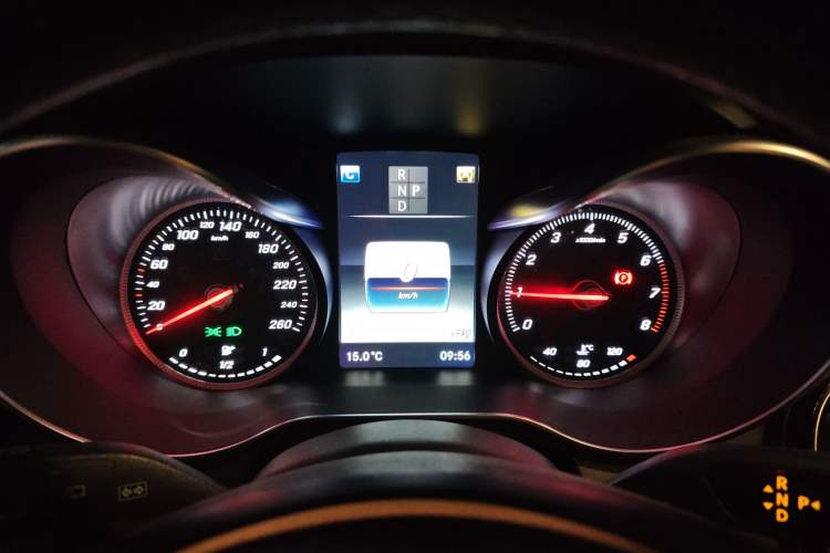 Used Mercedes-Benz GLC 2017 GLC 260 4MATIC Luxury Model Instrument Cluster