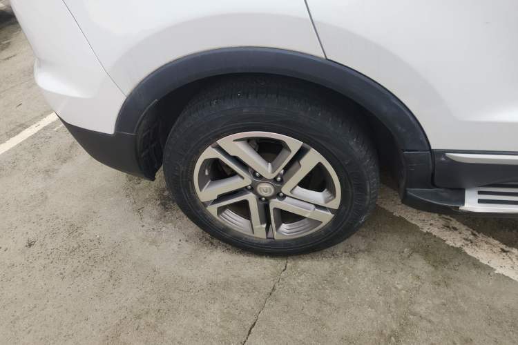 Used CHANGAN CS55 2019 1.5T Manual Colorful Model China VI Standard Right Rear Wheel Hub