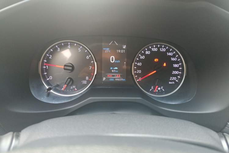 Used Toyota Wildlander 2020 2.0L CVT Two-Wheel Drive Luxury Edition Odometer Close Up