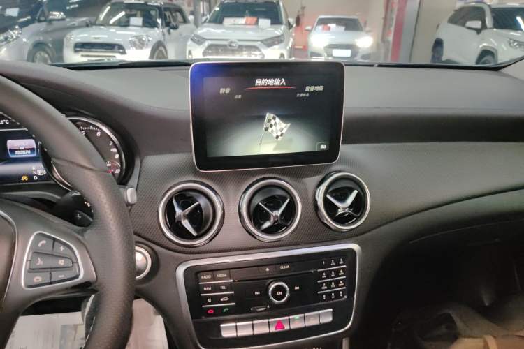 Used Mercedes-Benz GLA 2017 GLA 200 Fashion Model
