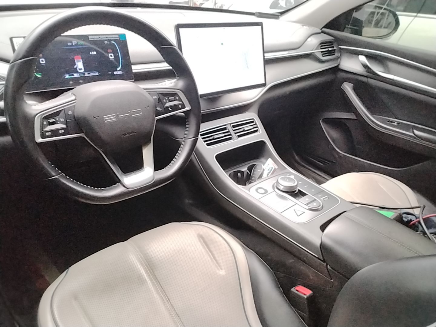 BYD Destroyer 05 2024 HONOR Edition DM-i 55KM Luxury Model — снимка 12