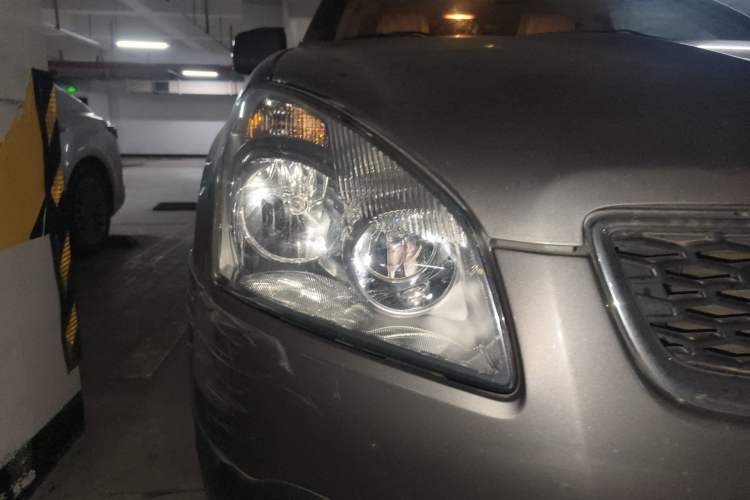 Used Nissan Qashqai 2011 2.0 XL Fire CVT 2WD Right Front Headlight