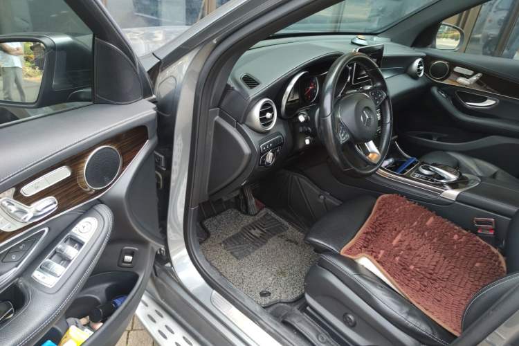 Used Mercedes-Benz GLC 2019 Facelift GLC 260 L 4MATIC Luxury Model