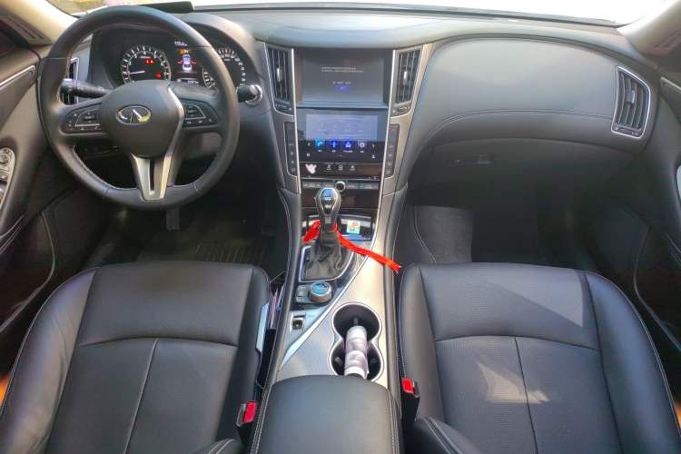 Used Infiniti Q50L 2018 2.0T Enjoyment Version China VI Standard