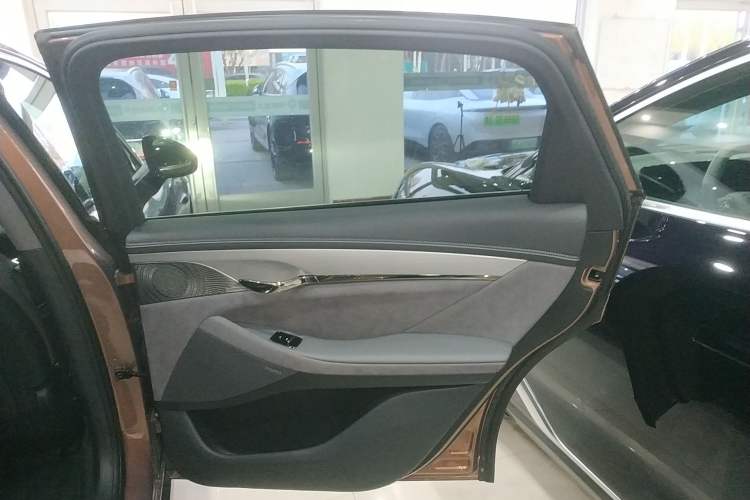 Used VOYAH PASSION 2023 Four-Wheel Drive Long-Range Version
