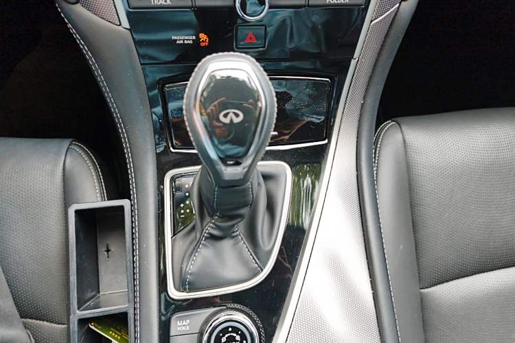 Used Infiniti Q50L 2018 2.0T Enjoyment Version China VI Standard