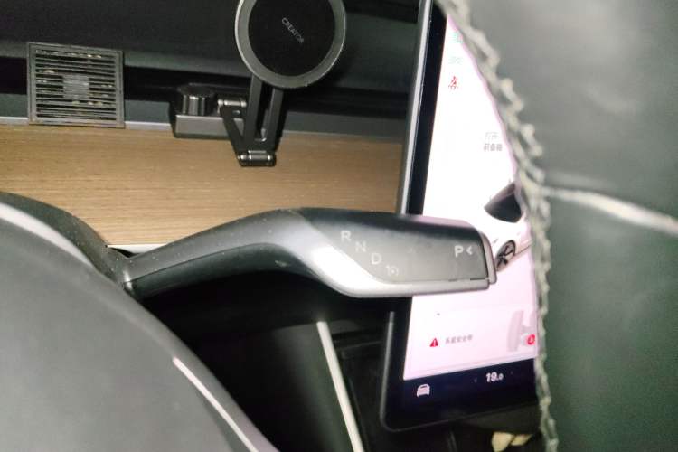 Used Tesla Model 3 2019 Long-Range Rear-Wheel-Drive Version
