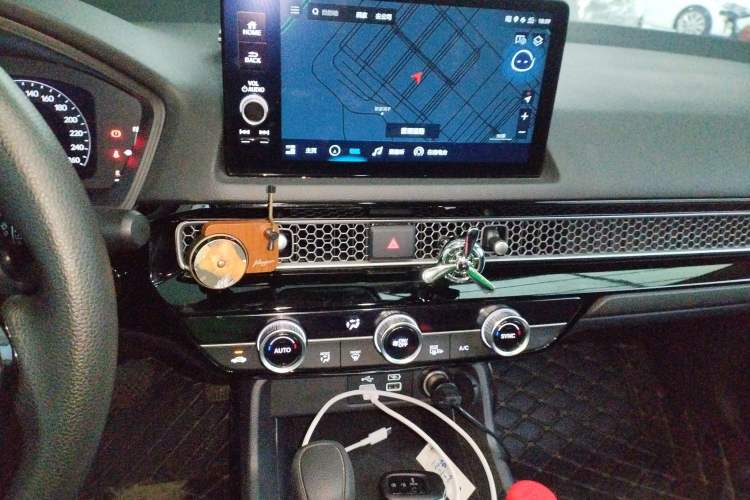 Used Honda Civic 2023 240TURBO CVT Dynamic · Center Stage Special Edition