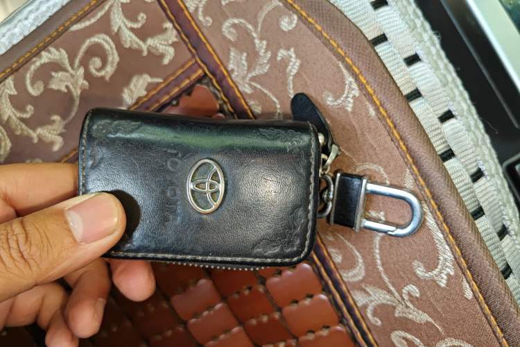 Used Toyota Prado 2014 2.7L Automatic Luxury Edition Vehicle Key