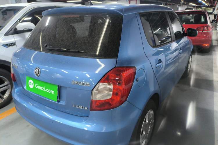 Used Skoda Fabia 2014 1.4L Manual Crystal Edition