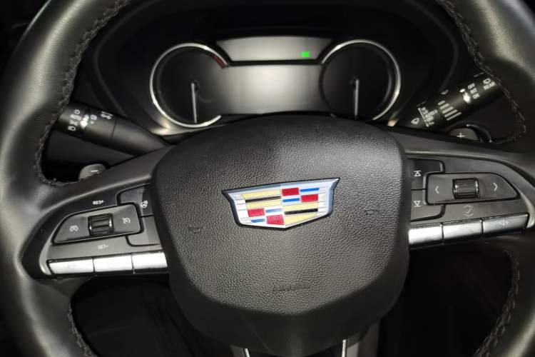 Used Cadillac XT4 2021 28T Two-Wheel Drive Leading Version
