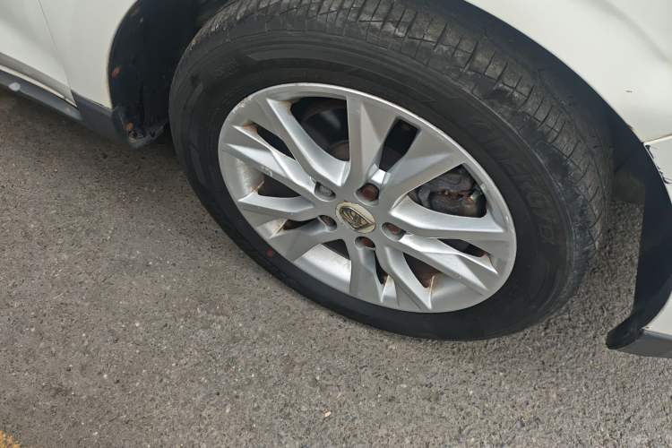 Used Baojun 730 2014 1.5L manual standard trim 7 seats
