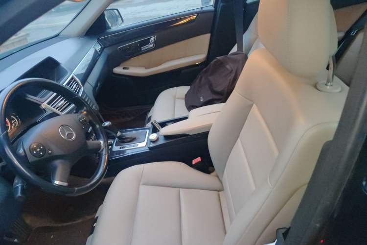 Used Mercedes-Benz E-Class 2010 E 260 CGI Fashion Model