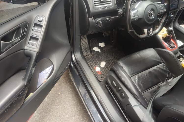 Used Volkswagen Golf GTI 2010 2.0 TSI GTI