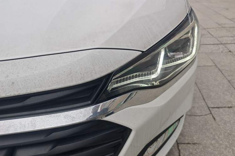 Used Chevrolet Monza 2020 320 Automatic Enjoyment Edition Left Front Headlight