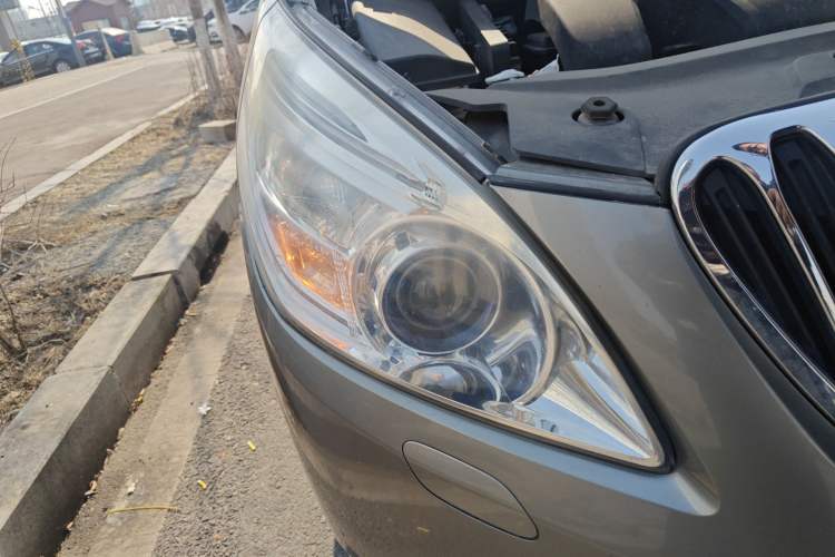 Used Buick GL8 2011 3.0L XT Luxury Business Flagship Edition Right Front Headlight