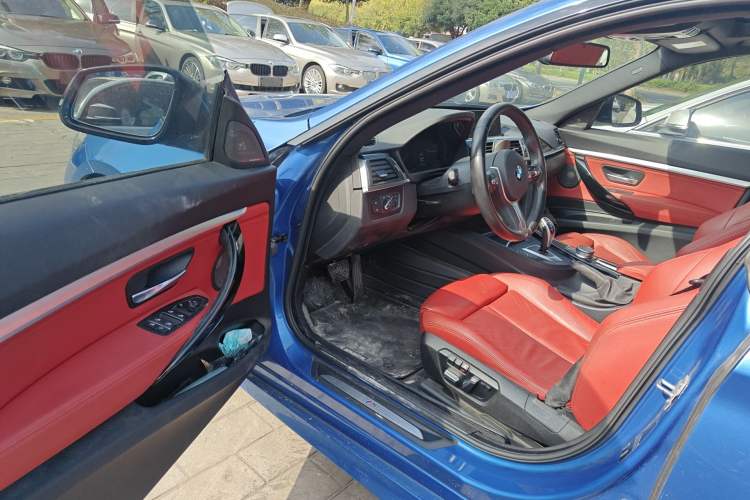 Used BMW 3 Series GT 2020 320i M Sport Night Edition Driver Seat