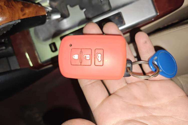 Used Toyota Camry 2012 2.5G Luxury Edition Vehicle Key