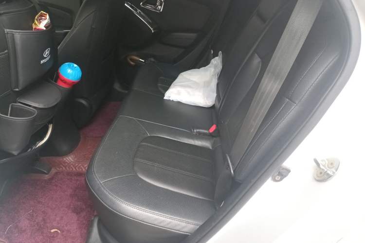 Used Hyundai ix35 2013 2.0L Automatic Two-Wheel Drive Smart GLS China IV Standard