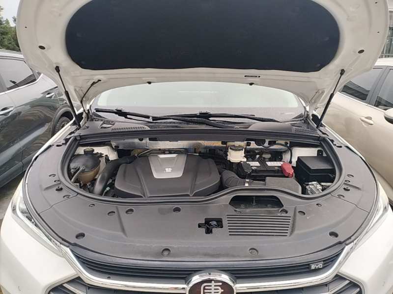 Used BYD Tang 2018 2.0T Automatic Smart Connect Prestige 7-Seater China V Standard — 19