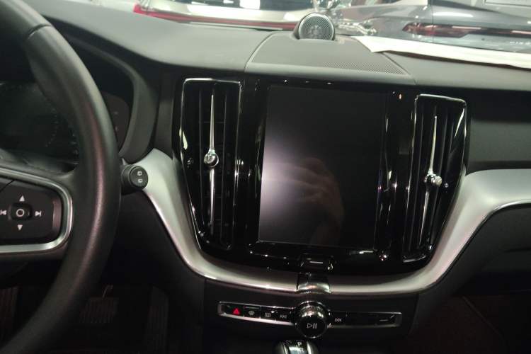 Used Volvo XC60 2021 T5 4x4 Smart Luxury Edition