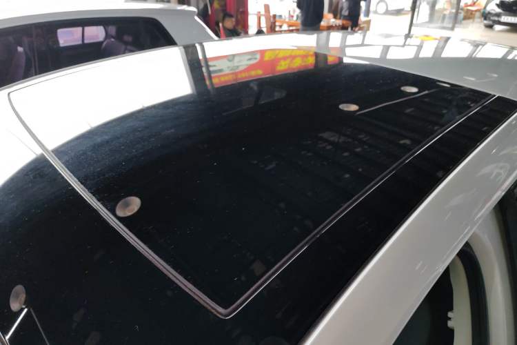 Used Volkswagen Golf 2018 1.6L Automatic Comfort Model Roof