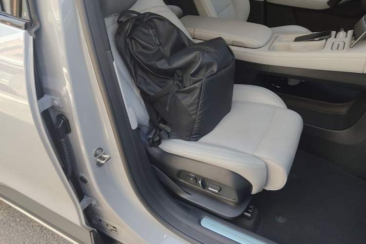 Used Nio ES6 2024 75 kWh
