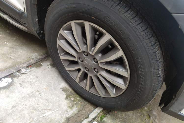 Used Haval H6 2015 Sport Edition 1.5T Automatic Two-Wheel Drive Luxury Model
