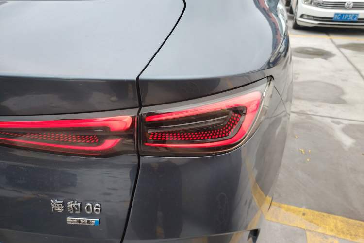 Used BYD Seal 06 New Energy 2025 DM-i Smart Drive 120KM Prestige Model
