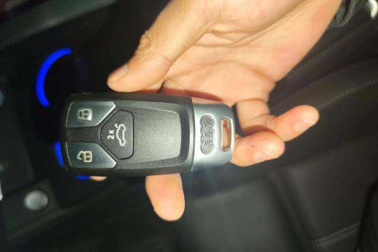 Used Audi A4L 2022 40 TFSI Luxury Dynamic Model