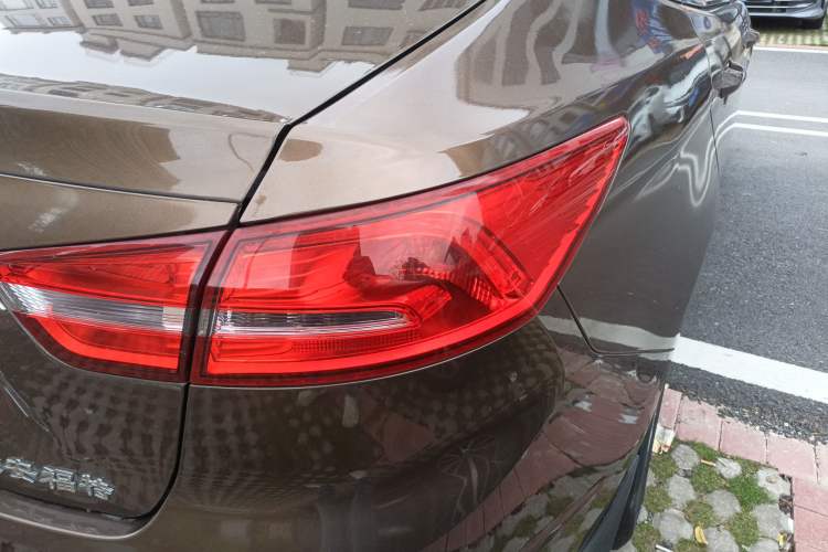 Used Ford Escort 2017 Happiness Edition 1.5L Automatic Fashion Version Right Rear Taillight