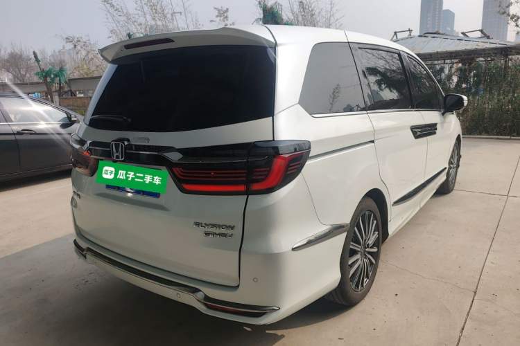 Used Honda Elysion 2022 2.0L eHEV Luxury Edition
