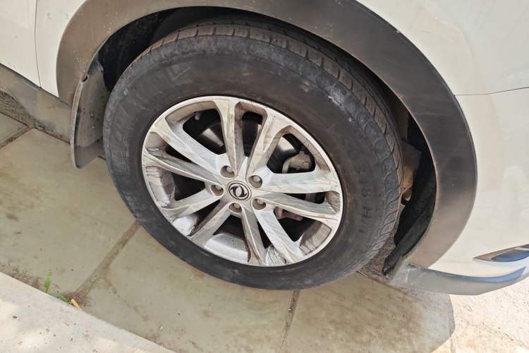 Used Dongfeng Fengon 580 2017 1.8L Manual Comfort Model Right Front Wheel Hub