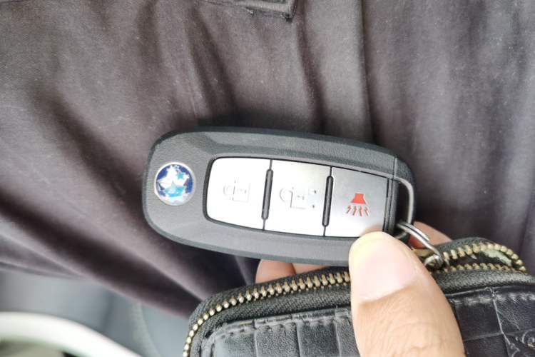 Used Venucia T90 2017 2.0L CVT Leading Edition Vehicle Key