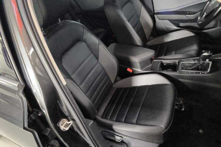 Used Volkswagen Sagitar 2019 280TSI DSG Comfort Version China VI Standard Right Front Seat