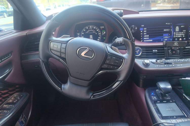 Used Lexus LS 2020 500h Luxury Edition China V Standard
