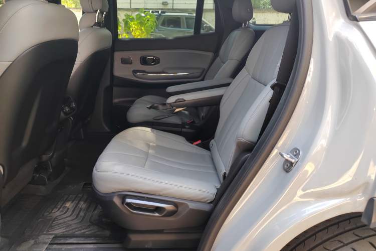 Used Nio ES8 2022 75 kWh Six-Seater Version Left Rear Seat