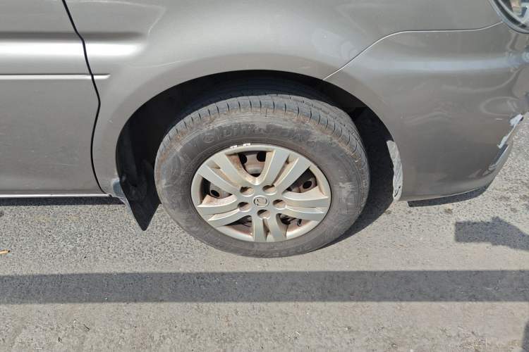 Used FORTHING Lingzhi 2019 M5L 1.6L 7-Seater Standard Model China VI
