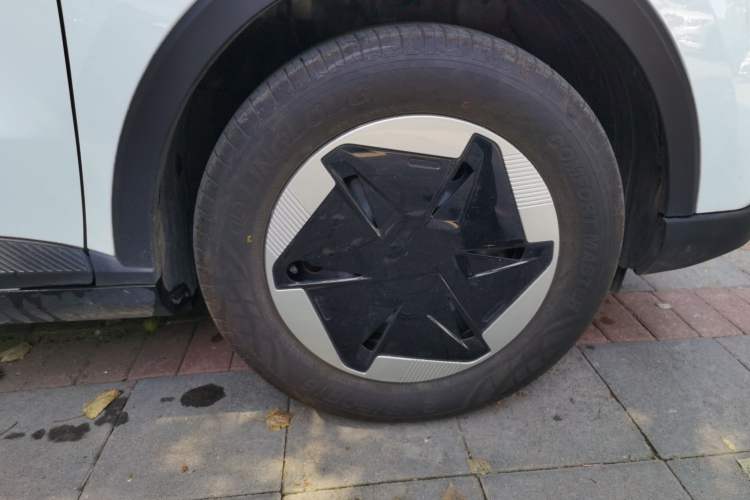 Used Geometry E Firefly 2024 301km Flowing Light
