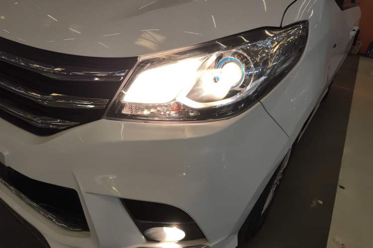 Used SAIC MAXUS G10 2022 2.0T Automatic Elite Edition Gasoline 7-Seater