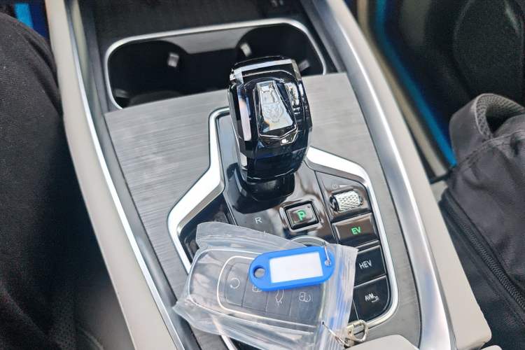 Used Chery Tiggo 7 PLUS New Energy 2023 1.5T ZhiShang Trim Gear Lever