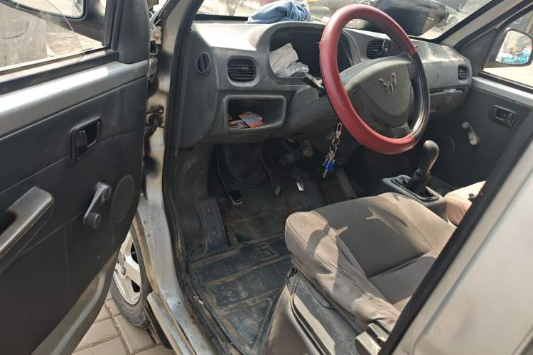 Used Wuling Zhiguang 2010 1.0L New Version Liye Style with Shorter Body
