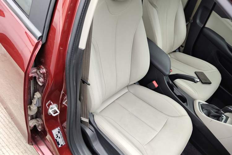 Used Buick GT 2021 Exemplar 1.5L Automatic Elite Version Right Front Seat