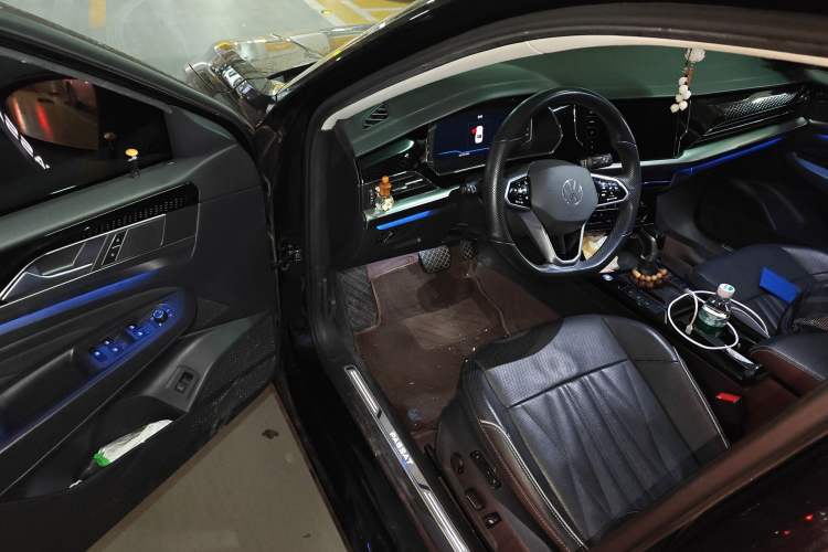 Used Volkswagen Passat 2022 330TSI Starry Luxury Edition